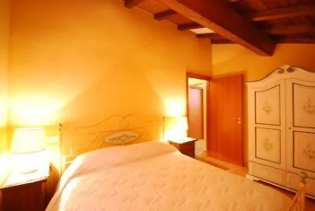Farm stay Komote Villa San Zeno di Montagna