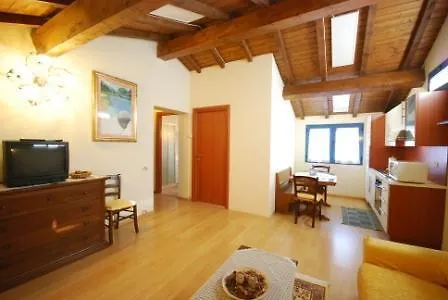 Komote Villa San Zeno di Montagna Arezzo